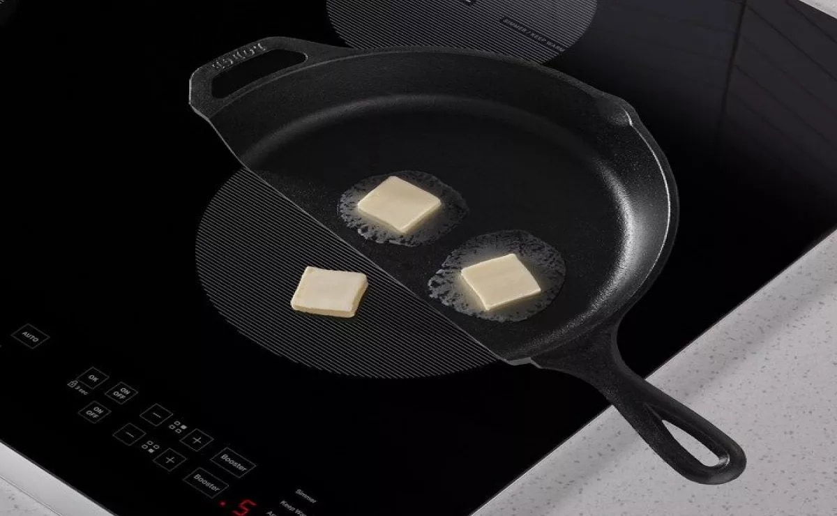 making pancakes on cast iron induction